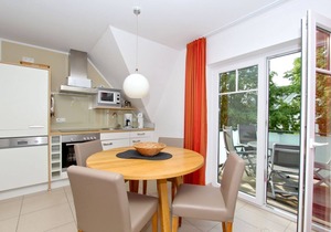 Beachfront apartment with balcony, use of swimming pool and sauna - Rex Rugia apartment 29-5 -