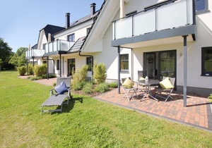 Beachfront apartment with terrace, use of swimming pool and sauna - Rex Rugia apartment 13-4