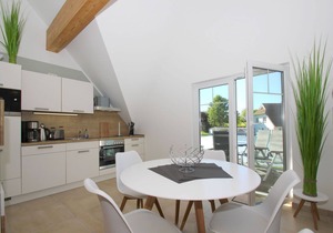 Beachfront apartment with balcony, use of swimming pool and sauna - Rex Rugia apartment 13-5 -