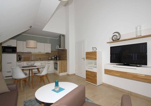 Beachfront apartment with balcony, use of swimming pool and sauna - Rex Rugia apartment 13-8 -