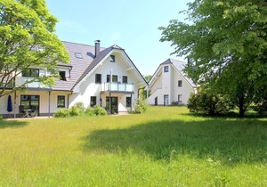 Beachfront apartment with terrace, use of swimming pool and sauna - Rex Rugia apartment 30-3