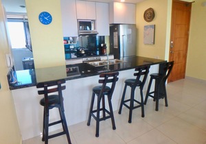 Beachfront Apt With Pool; Fabulous Balcony & Sea Views; Steps To Old City!