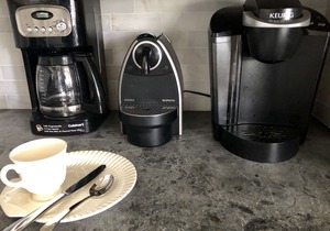 Beachfront, pristine, luxury cottage!