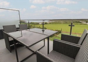 Beachview Apartment 8