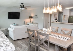 Beachy Getaway–Cozy, Clean & Equipped w/All Essentials! Relax, Enjoy & Refresh!