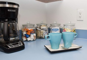 Beachy Getaway–Cozy, Clean & Equipped w/All Essentials! Relax, Enjoy & Refresh!