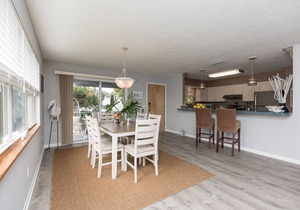 Beachy Getaway–Cozy, Clean & Equipped w/All Essentials! Relax, Enjoy & Refresh!