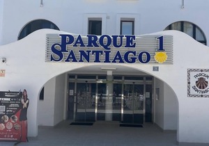 Beautiful large 2 bed apartment close to beach and all amenities