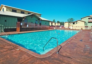 Beautiful 2 bedroom unit at resort, sleeps 6