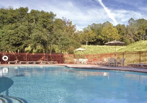 Beautiful 2 bedroom unit at resort, sleeps 6