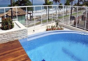 Beautiful Apartment Facing the Sea