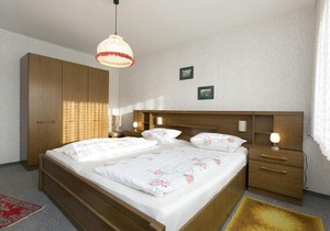 Beautiful Apartment in Winnen near Forest and Town Centre