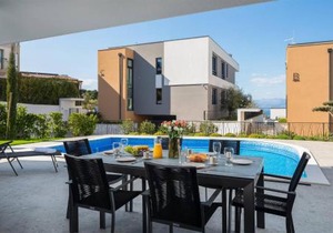 Beautiful Apartment In Zidarici