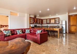 BEAUTIFUL CONDO SUITE 3B/2B IN LAKE ARENAL