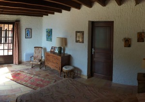 Beautiful family villa with direct access to the sea