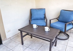 Beautiful Ground Floor 2 Bedroom Condo 200 Meters From The Ocean!