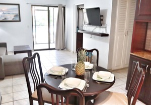 Beautiful Ground Floor 2 Bedroom Condo 200 Meters From The Ocean!