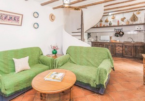 Beautiful home in Zahara de la Sierra