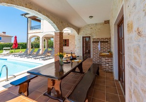 Beautiful home in Muline with sauna