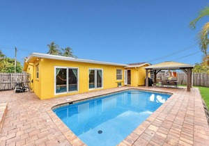 Beautiful home, pool, near Sawgrass Mills Mall
