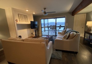 Beautiful lake view at the Knolls - 3 bedroom 3 bath condo