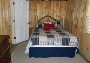 Beautiful Lakefront Cottage