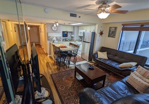 Beautiful/Modern Corner Penthouse 😎1BR Oceanfront w/Panoramic-View, 310 Reviews