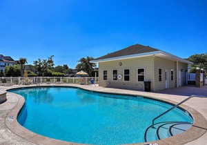 Beautiful Myrtle Beach Condo on Golf Course w/Pool
