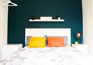 Beautiful Private Room 4 in a Modern House near Centre