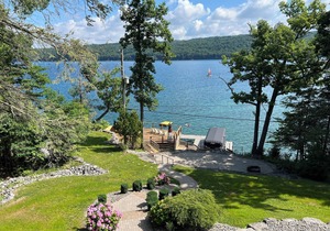 Beautiful Skaneateles Lakefront Home
