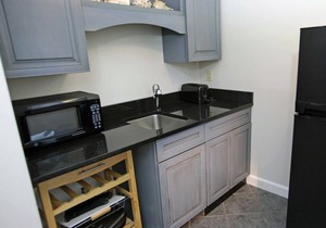 Beautiful studio unit at resort, sleeps 6