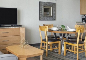 Beautiful studio unit at resort, sleeps 4