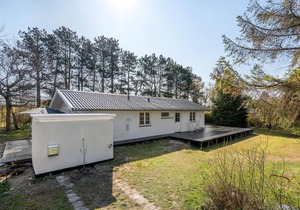 Beautiful vacation home with large terrace on Askø.