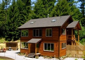 Beautiful, Warm & Welcoming-Redwoods, River, Beaches (w/ Hot tub)