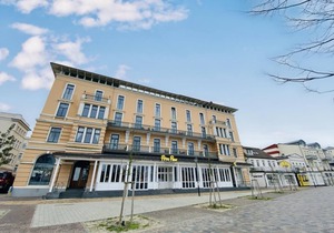 Berringer/anchor on the beach