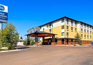 Best Western Golden Prairie Inn & Suites
