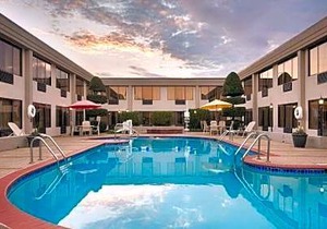 Best Western Plus Madison-Huntsville Hotel