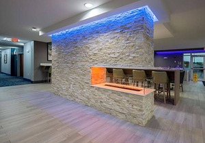 Best Western Plus Seabrook Suites