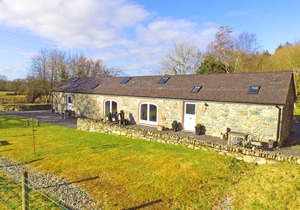 Beudy Menai - Two Bedroom House, Sleeps 4