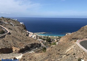 Beyond Amadores by Vector