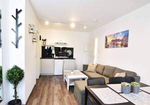 BH08 Boardinghouse Werwolf by Teamflats