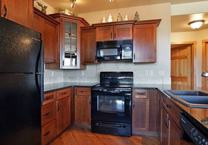 Bighorn Mountain 19B - 2 Br Condo-Lake/Mountain Views!