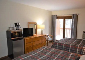 Birch Point Resort Condo #16 - Nelson Lake, Hayward