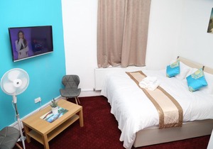 Birmingham Central Station Apartment (Studio 3)