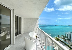 ✶ Blissful Sky Residence w/Ocean & City Views ✶