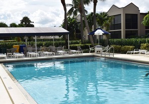 Blue Breeze Getaway in Charming Coastal Jupiter. "New Listing"