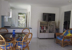 Blueys Beach Villa Manyana 14