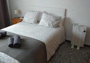 BNB LOLA - Habitacion privada - Aire acondicionado - Baños compartidos