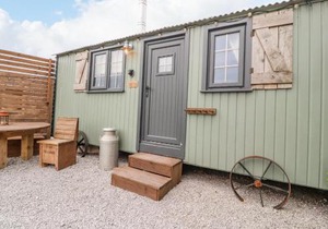 Bracken Hut at Copy House Hideaway