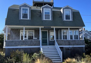 BRANT POINT breezes, spectacular views. Perfect for family. Walk to Town/Beach!